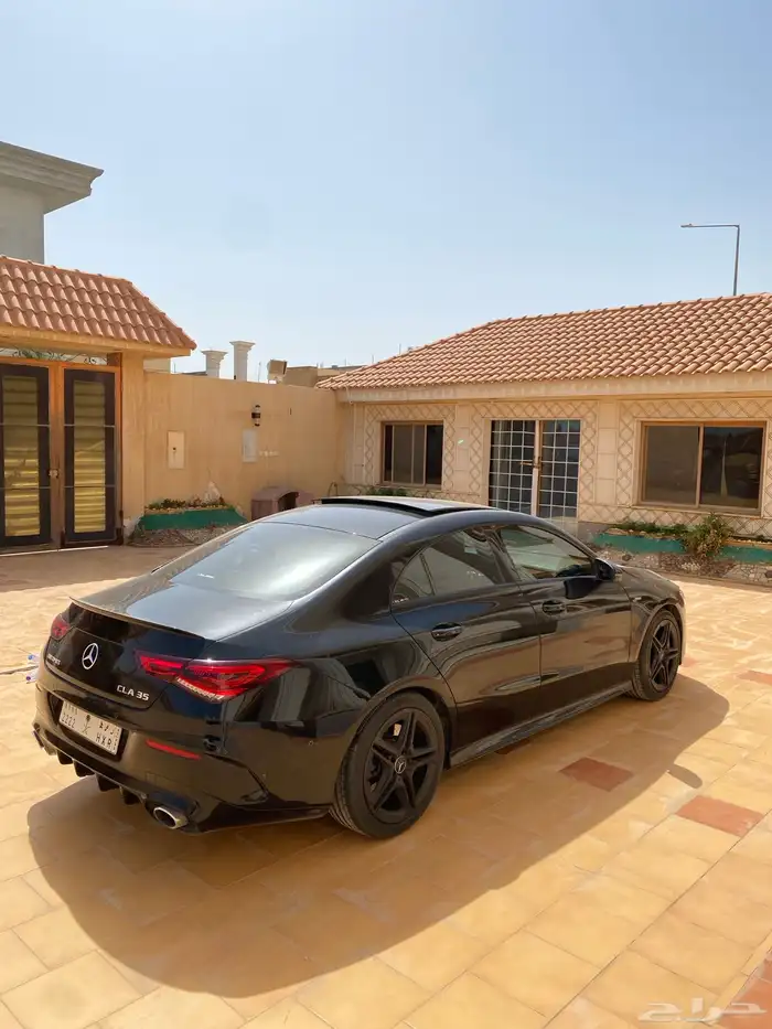 للبيع مرسيدس CLA35 AMG اسود 2020 الجفالي 4