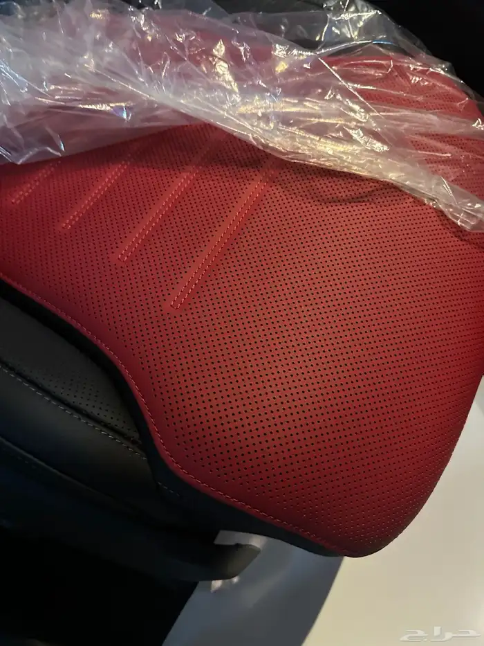 مرسيدس GLC300 AMG موديل 2025 شبه جديد ضمان الجفالي 28