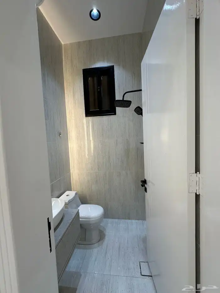 للبيع شقه ارضيه بمدخل سياره قريبه من مطار ابها 14