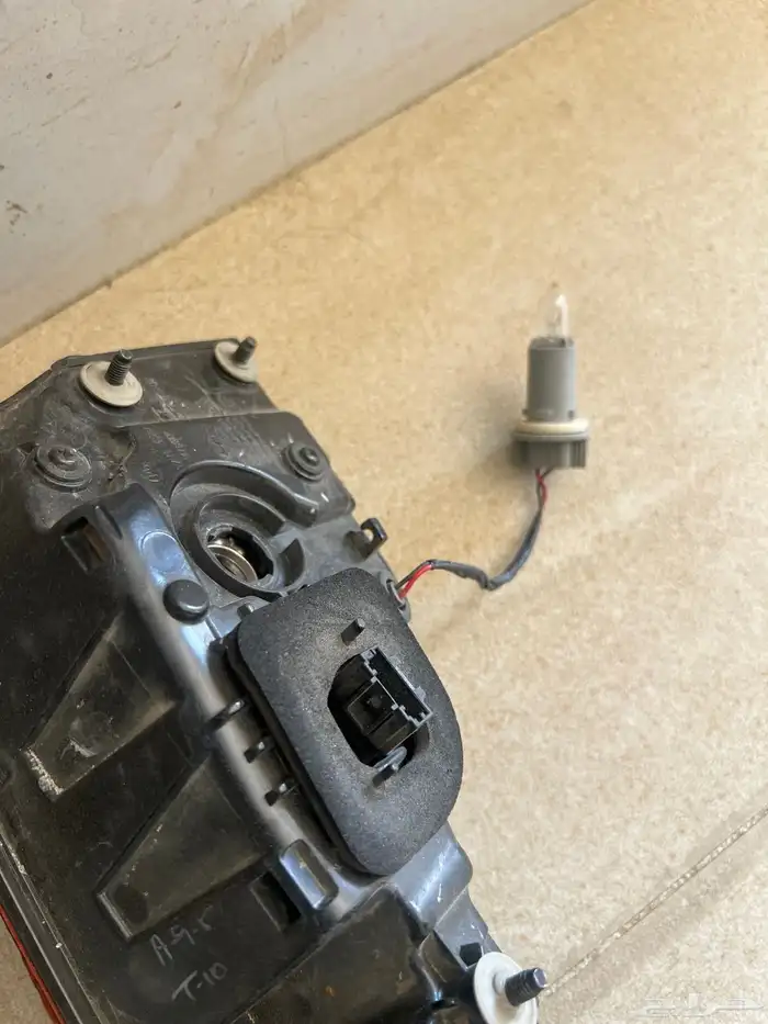 لد خلفي اكسنت 2025 فيه كسر بسيط 14