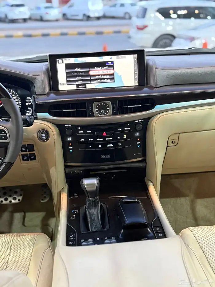 لكزس LX2019 ب 227 الف 17