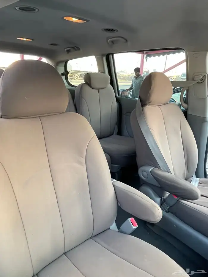 كيا كرنفال موديل 2013 ماشي 359000KM 9