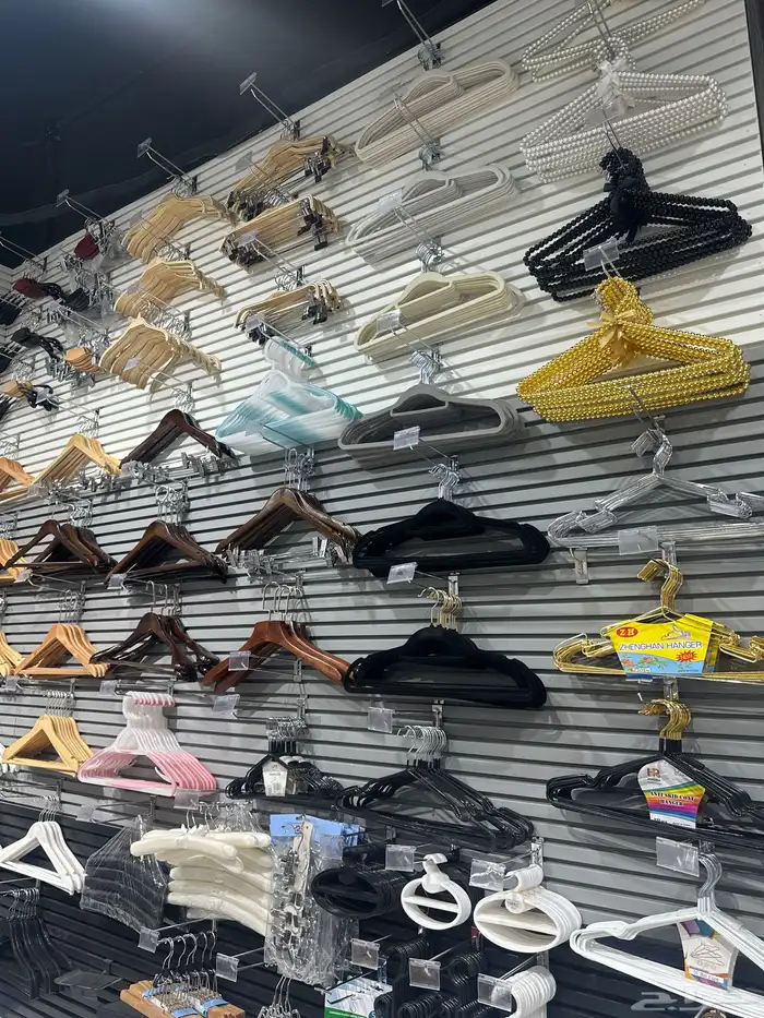 علاقات ملابس شماعات عبايات 6