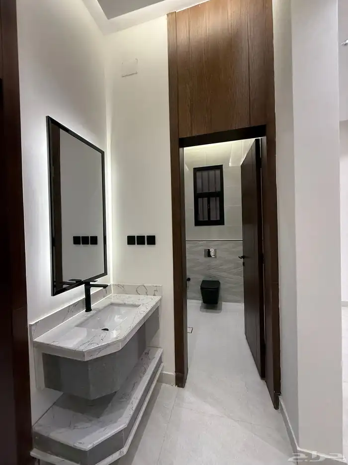 للبيع ارواف ارضيه وارواف علويه ببايكة سيارة ابها حي الزهور 35