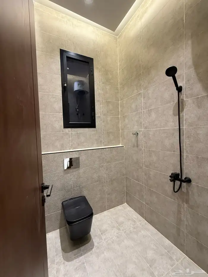 للبيع ارواف ارضيه وارواف علويه ببايكة سيارة ابها حي الزهور 38