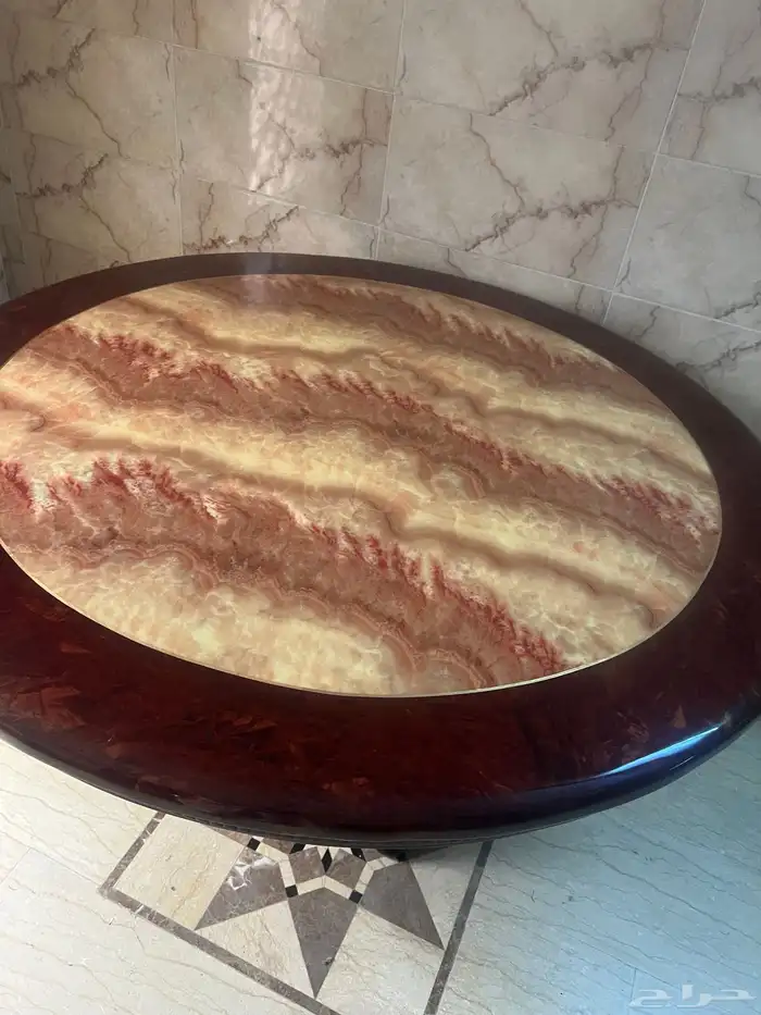 طاولة طعام كبيرة دائرية قطرها 150 سم كلاسيكية صنع بالخارج 1