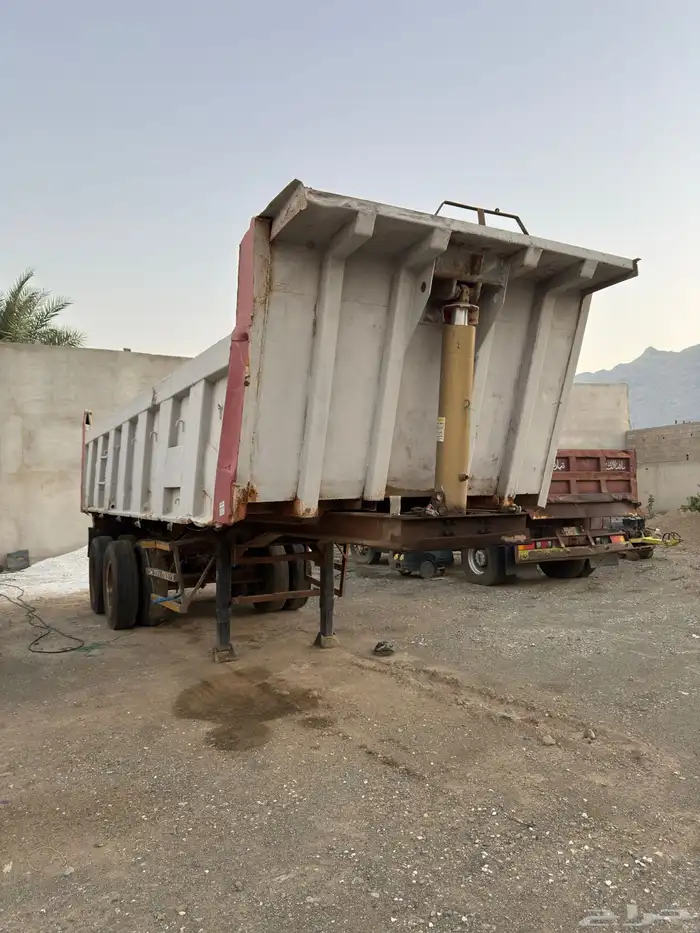 للبيع صندوق قلاب 0