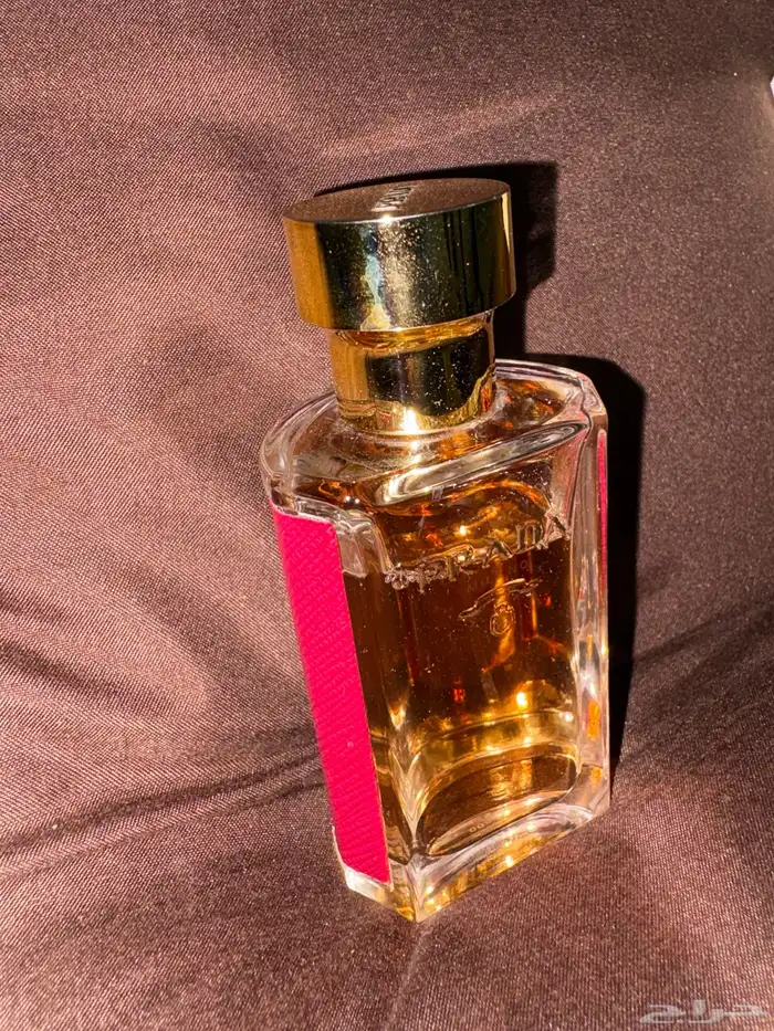 عطر برادا وشانيل 0