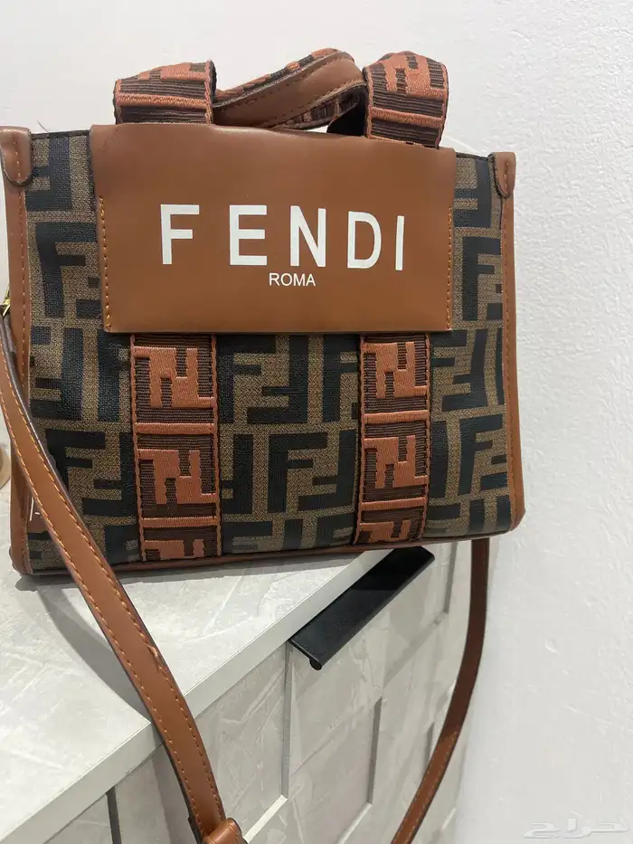 شنطه نظيفه ماركة فندي جودته ممتازه 0