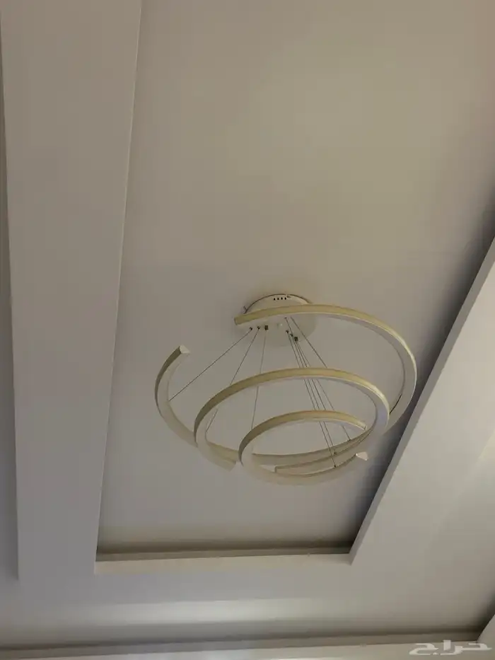 ثريا مميزه بثلاث ألوان 0