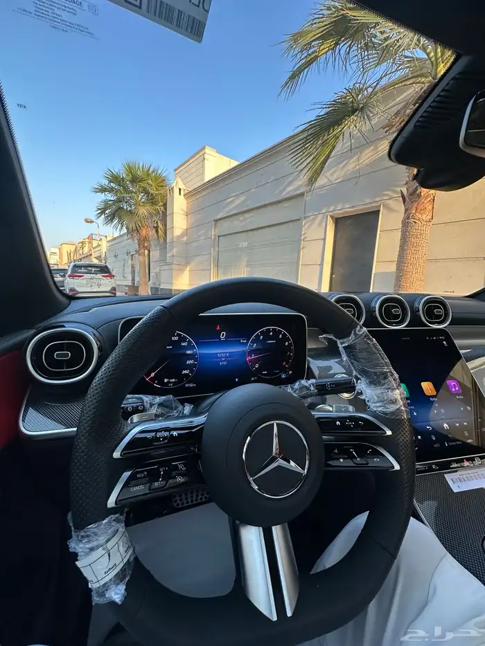 مرسيدس GLC300 AMG موديل 2025 شبه جديد ضمان الجفالي 21