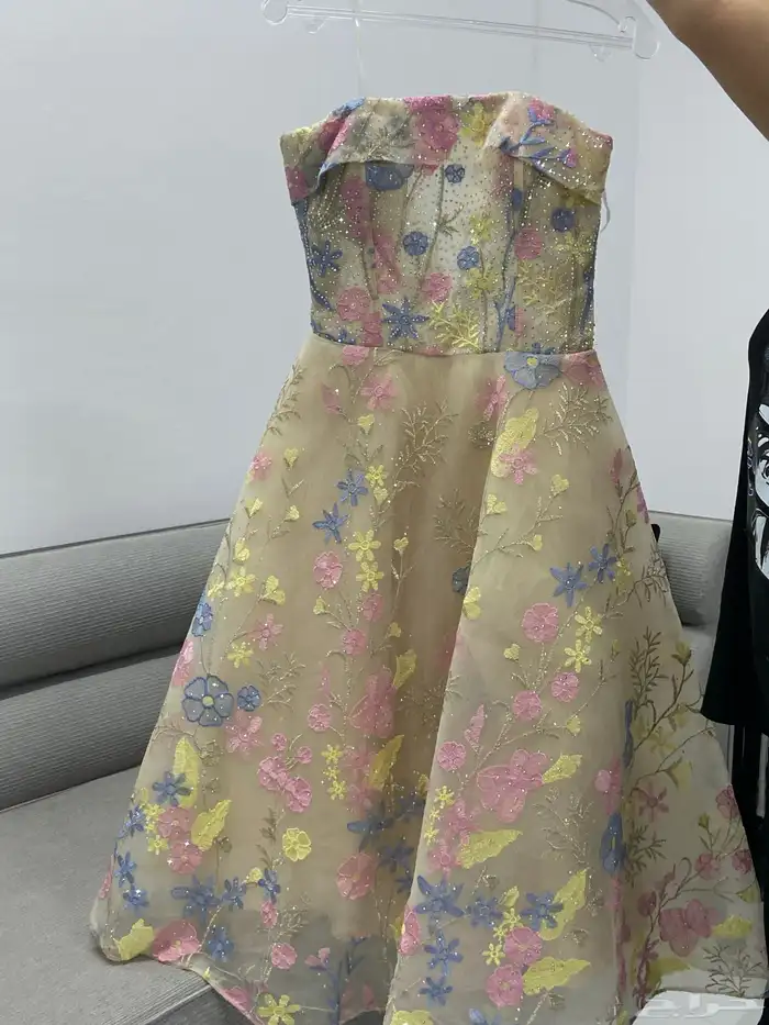 فستان للبيع   السعر 350لم يتم لبسه ولا مره السبب الغا مناسب 1