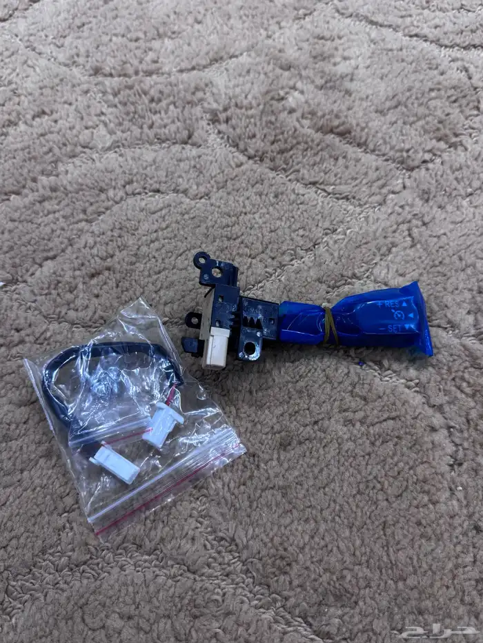 مثبت سرعة للبيع يارس كورولا 16 1