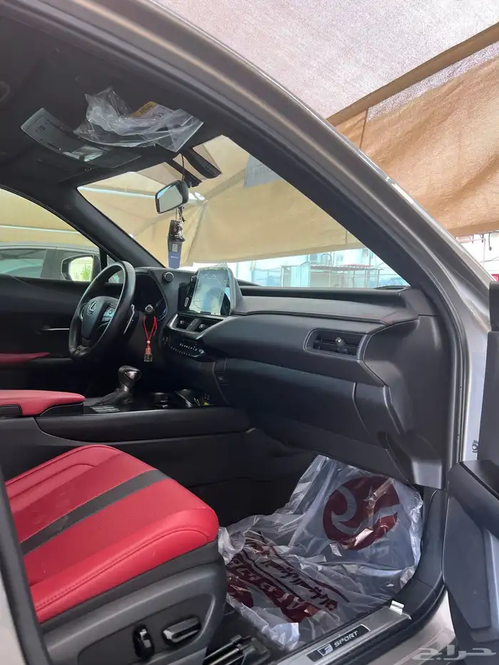 لكزس UX موديل 2023 مخزن ممشى قليل 15