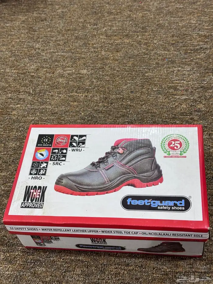 New safety shoes  size 44 0