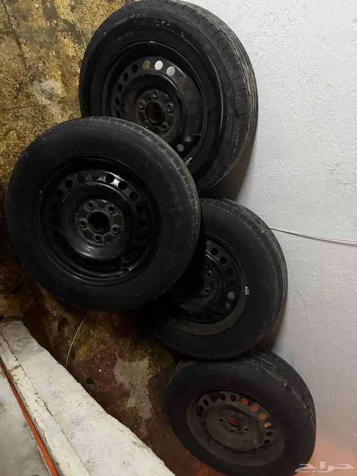 جنوط حديد هوندا اكورد 2003 2004 مع ثلاثه طيس اثنين سليمه 2