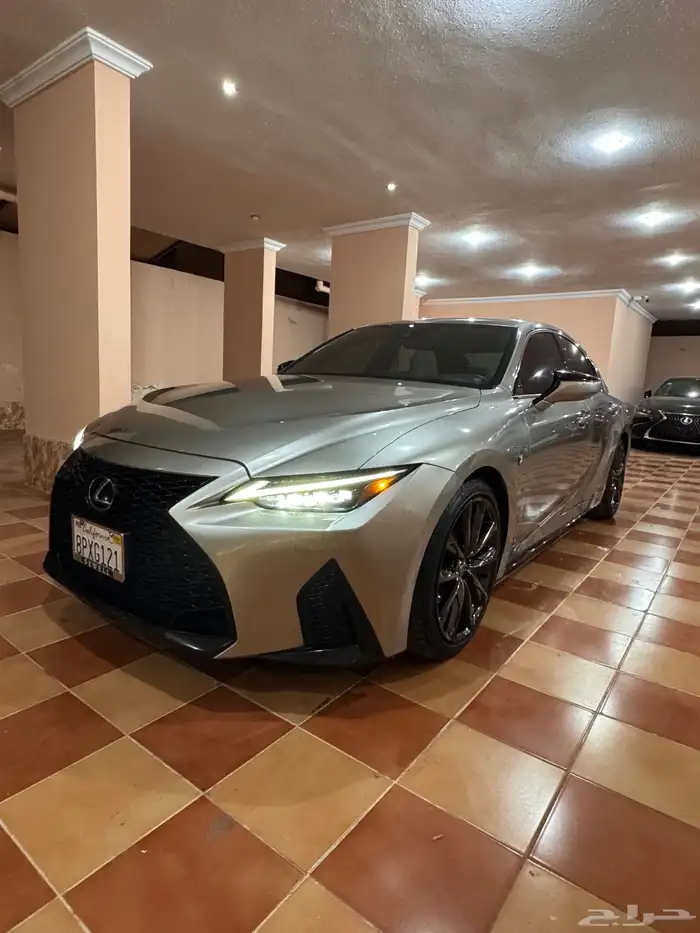 لكزس IS 350 F Sport 2023 2