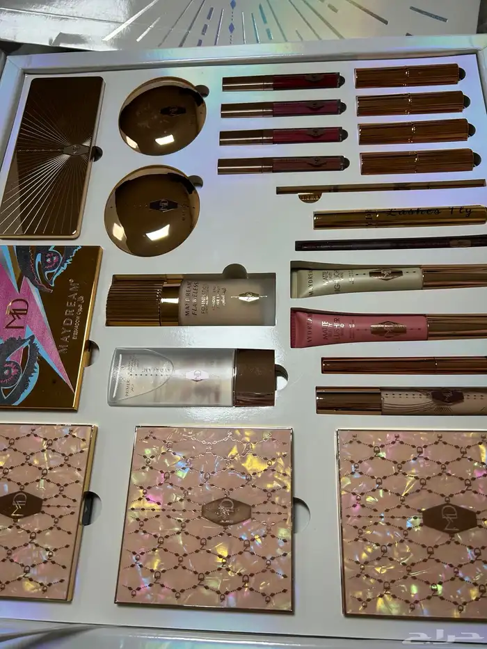 بوكس ميكب درجه أولى جوده عاليه مكون من 25 قطعه 1