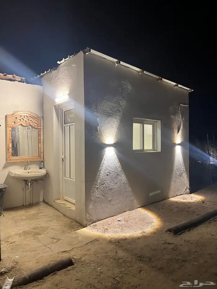 إعلان عرض بيع محتويات مخيم 1