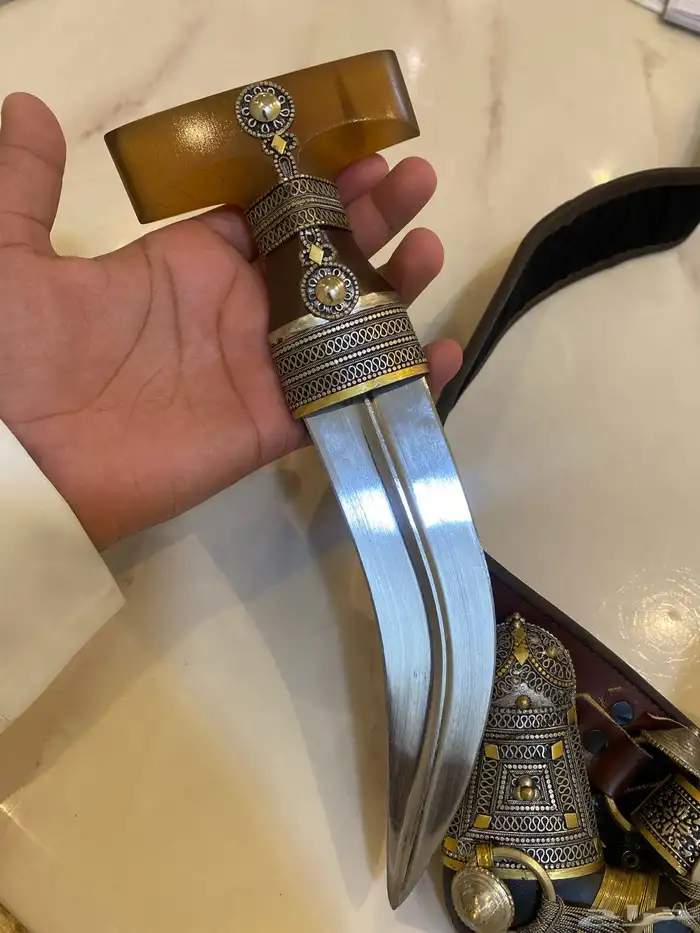 جنبيه للبيع كفووو والسعر طيب 4