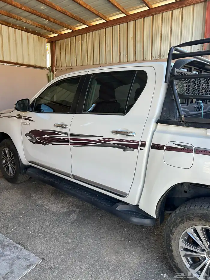 هايلكس دبل قير تماتيك بنزين موديل 2023 8