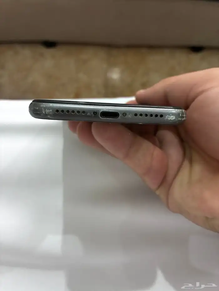 للبيع آيفون 11 5