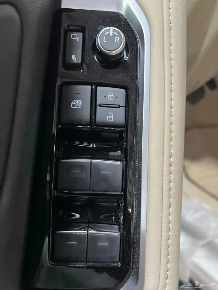 تويوتا   لاندكروزر GXR-S بنزين 2025 جديد سعودي 326.600شامل 7