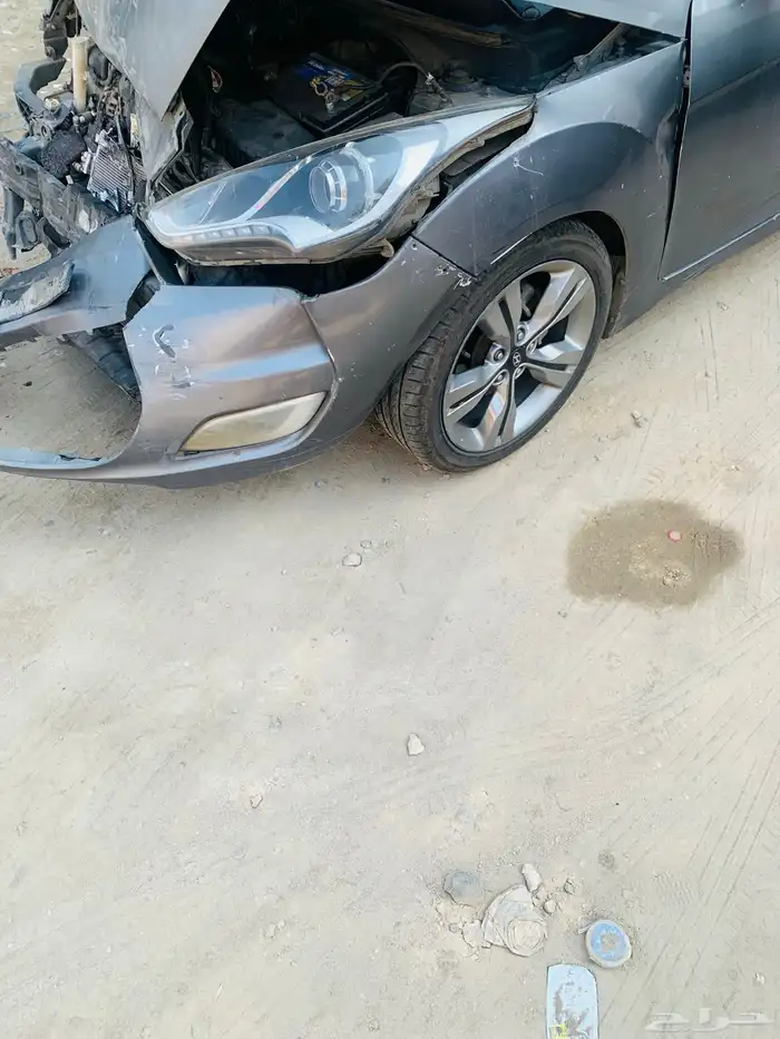 فوليستر 2012 هيونداي مصدومة للبيع 3