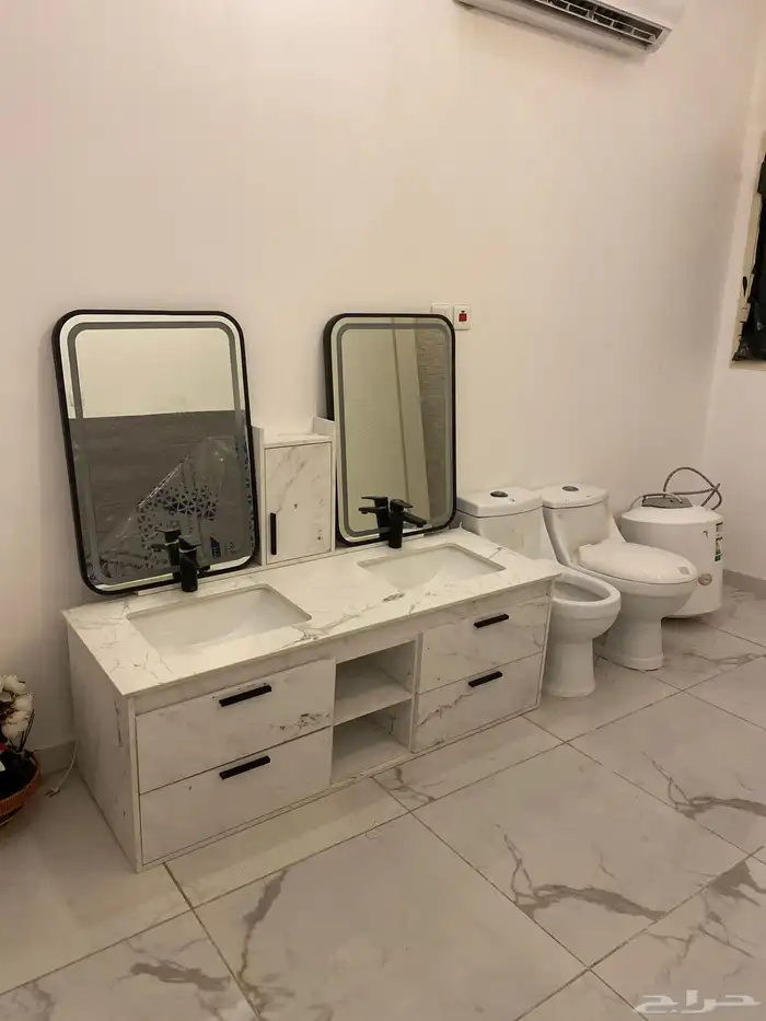 مغسلة مع الرخام والمراياة 2 افرنجي 1 سخان المها 0
