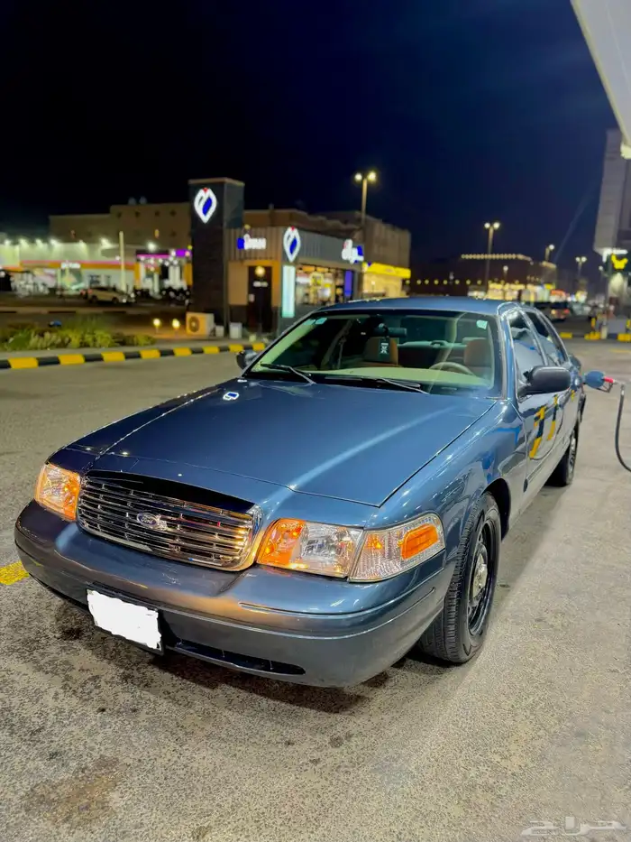 فورد فكتوريا بوليسي 2010 8