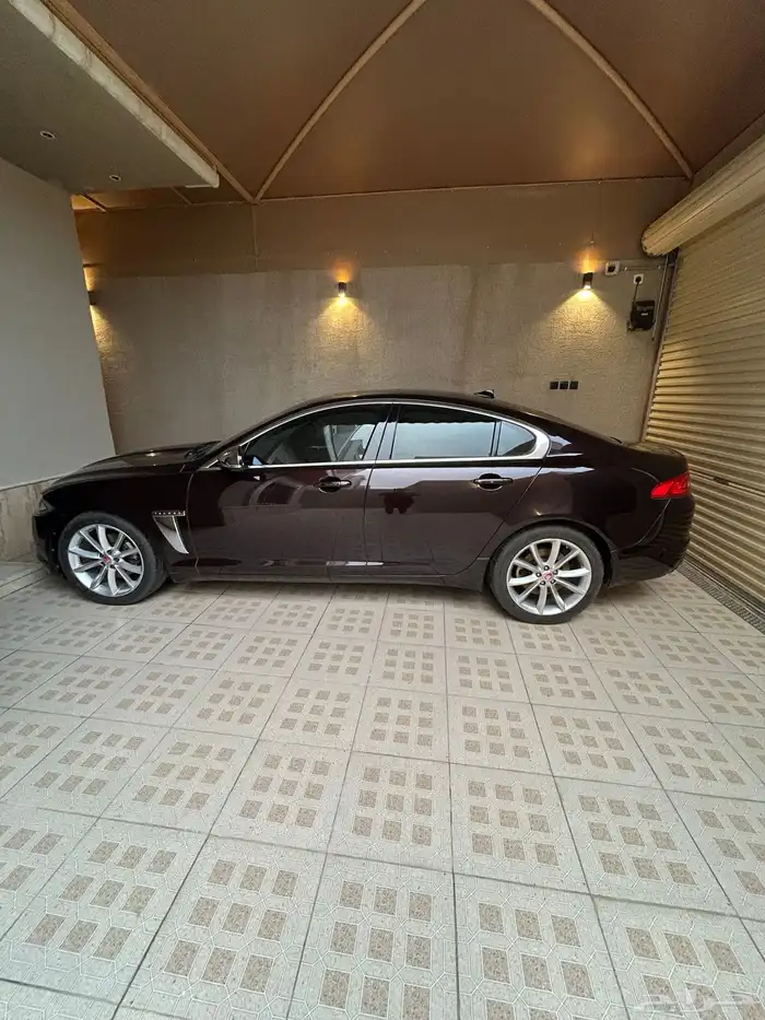 جاكوار XF للبيع 4