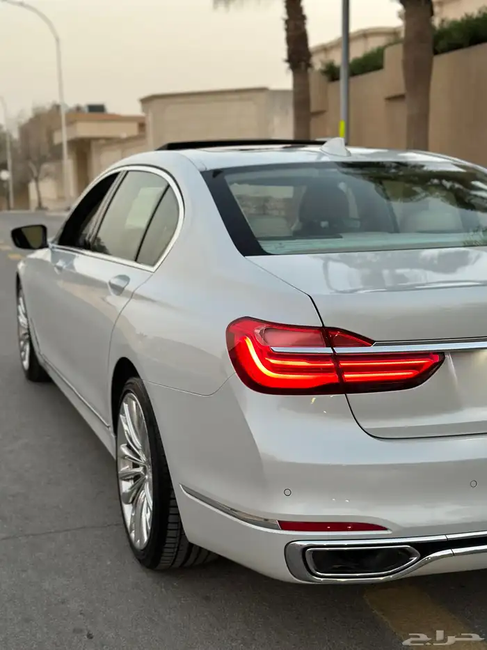 بي ام 740 ماشي فقط 73 الف بدي وكاله صيانات وكاله 5