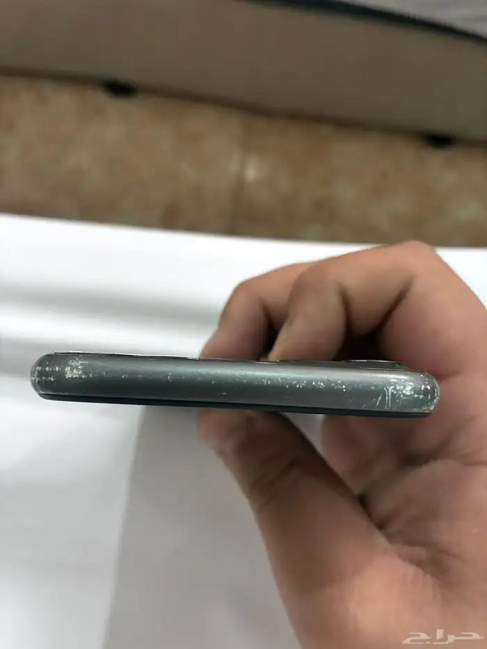 للبيع آيفون 11 3