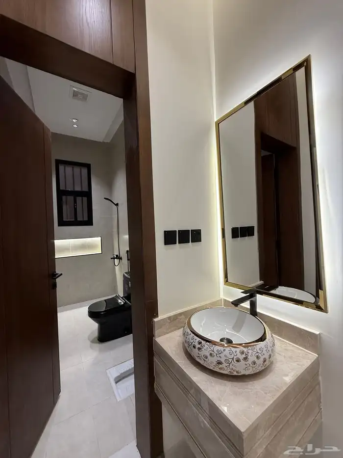 للبيع ارواف ارضيه وارواف علويه ببايكة سيارة ابها حي الزهور 23