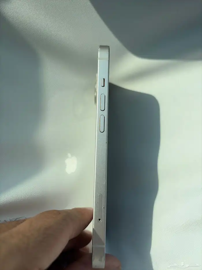 ايفون 13   128قيقا   نظيف ما انفك 1