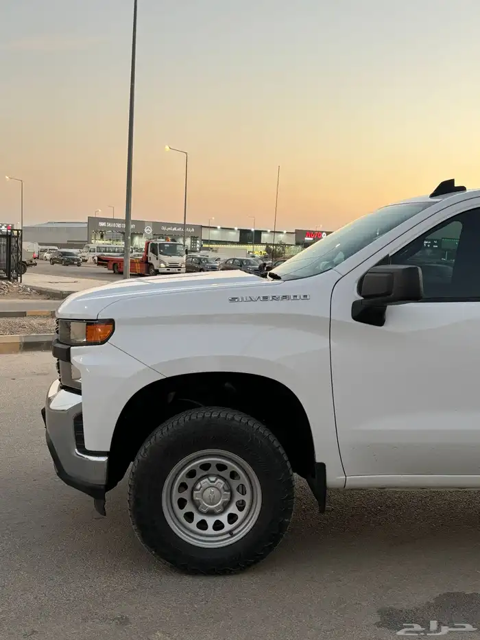 شيفرولية سلفرادو 2022 V8 ستاندر 3