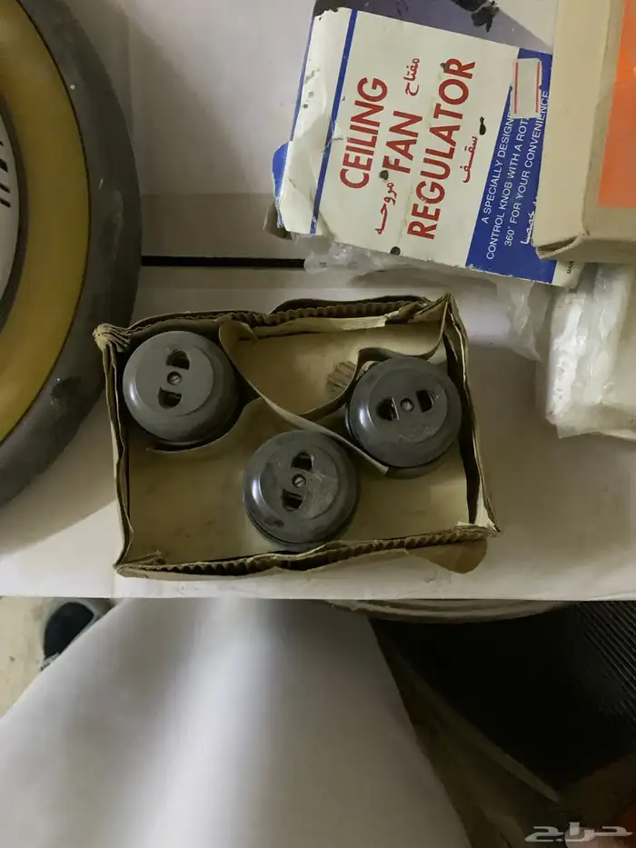 أفياش بيوت قديمة مفيش مروحة 4