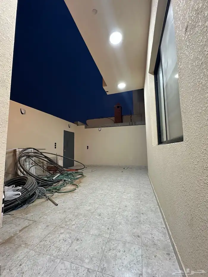 شقه للبيع ارضي مدخل خاص 5
