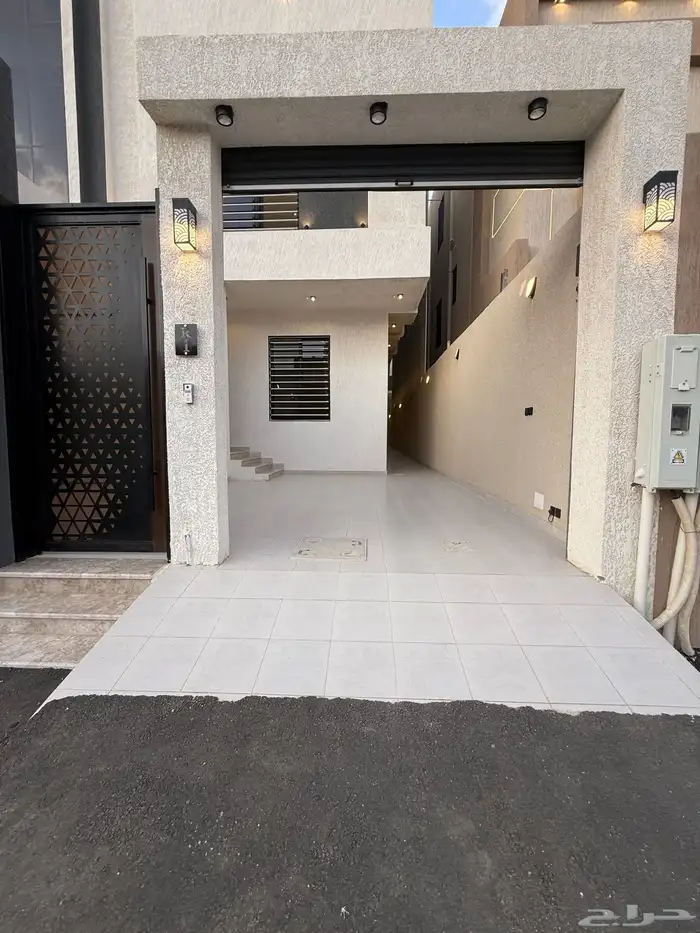 للبيع ارواف ارضيه وارواف علويه ببايكة سيارة ابها حي الزهور 1