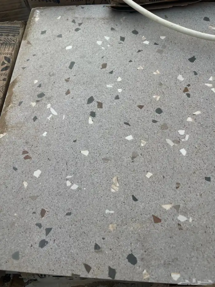 بلاط حوش للبيع 250 4