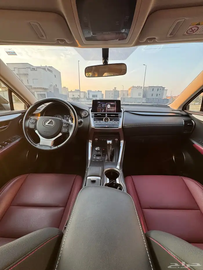 لكزس NX300 2020 7