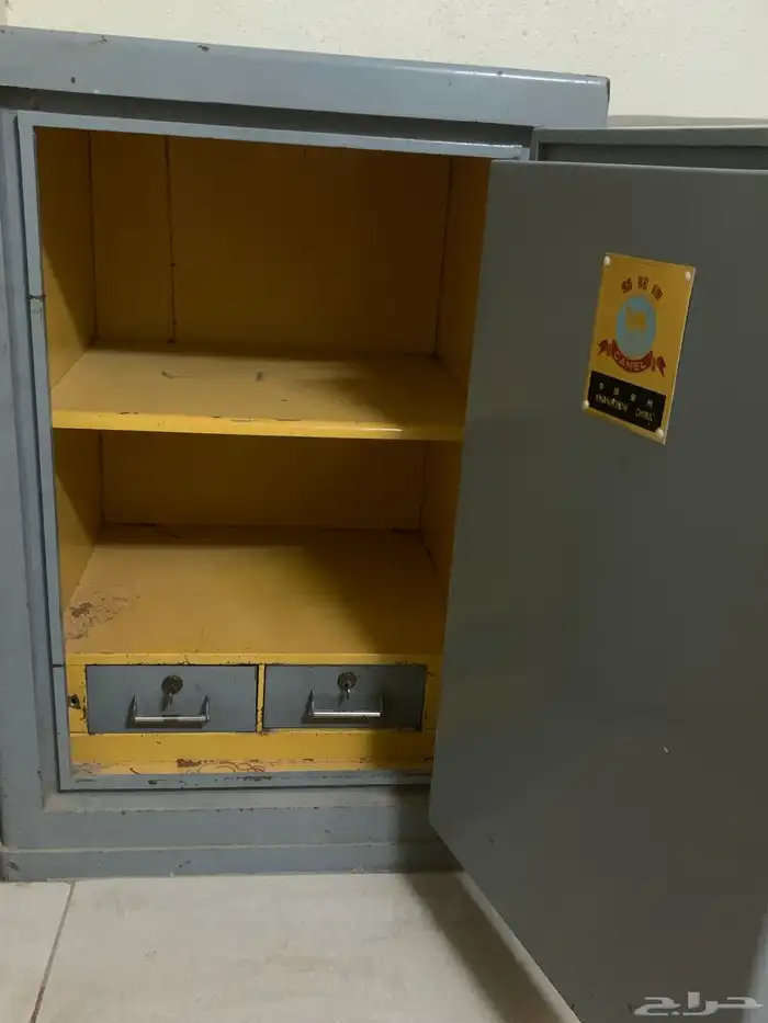 خزنه حديد ثقيله 1