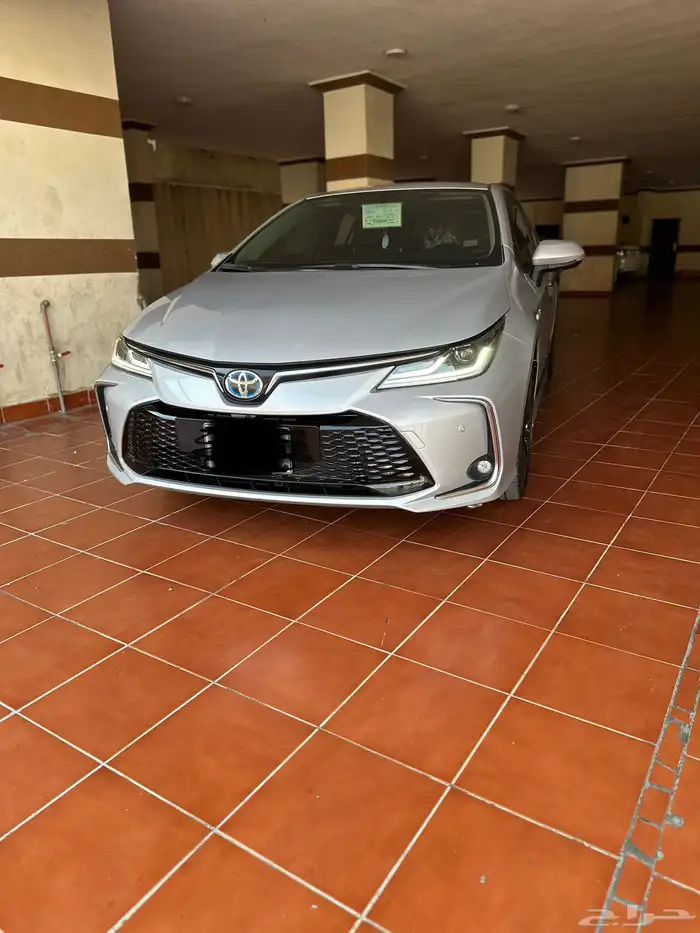 كورولا 2024 GLI هايبرد اعلى فئة - ممشى قليل - شبه وكالة 2