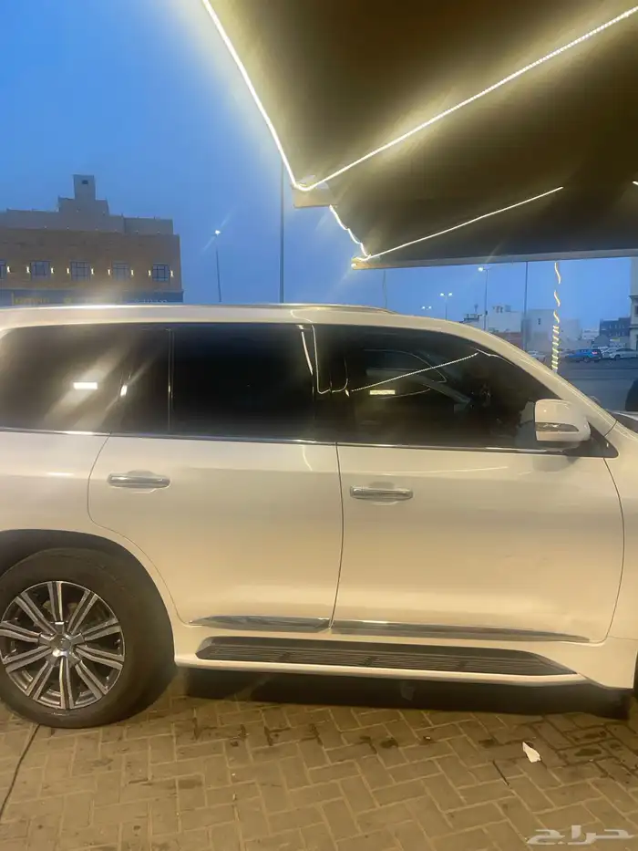 جيب لكزس LX 2016 2