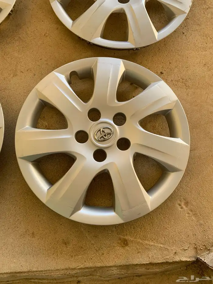 طيس كامري 2011 اصلية للبيع 3