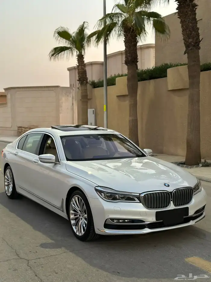 بي ام 740 ماشي فقط 73 الف بدي وكاله صيانات وكاله 29