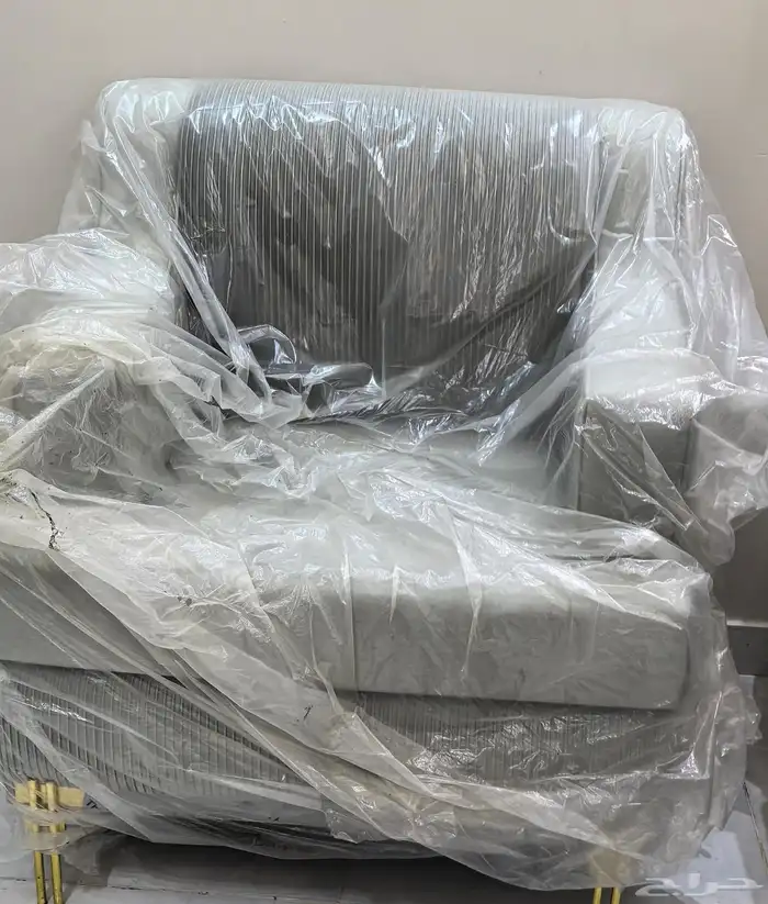 كنب جديد بي اكياسه لي البيع بسعر ممتاز جدا 2