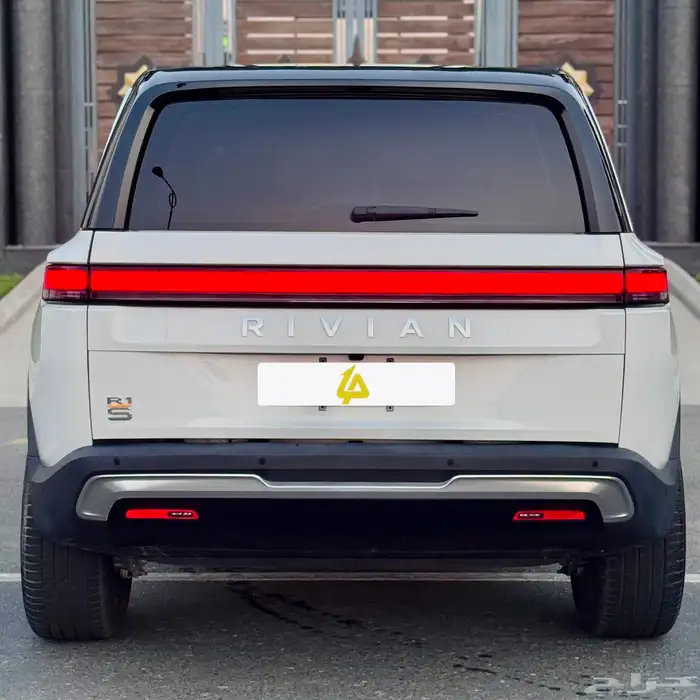 ريفيان R1S 2023 للبيع 4