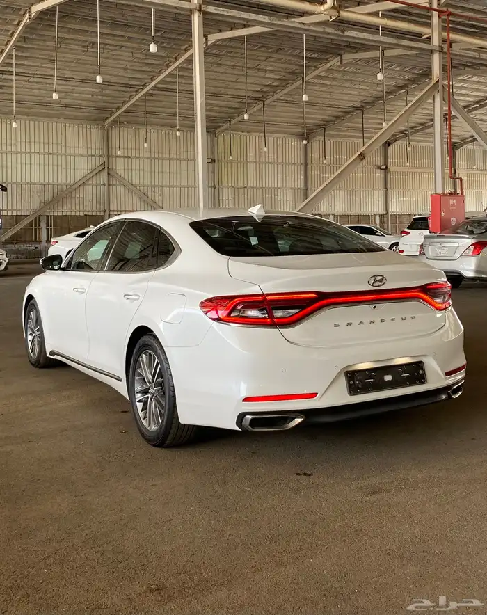 ازيرا 2019 بنزين 6