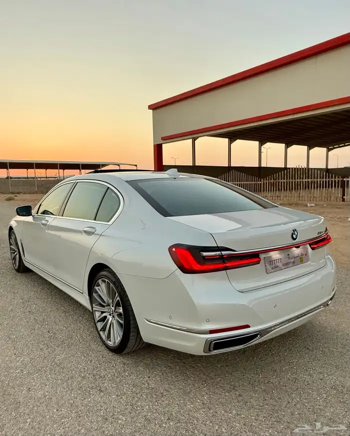 بي ام دبليو 2020 - 730Li 4